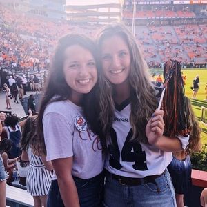 Meet your Posher, Abby